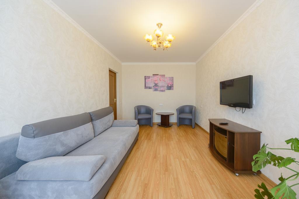 Artal Apartment On Obolonskaya Square 3 Киев Экстерьер фото
